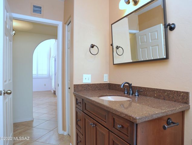 1600 E Deer Shadow Lane, Oro Valley, AZ 85737