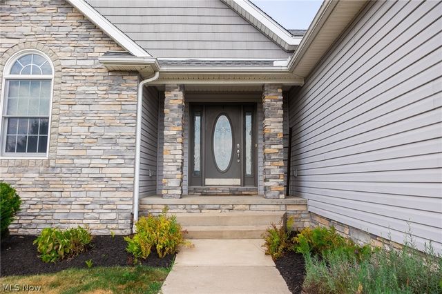 9554 Dover Road, Apple Creek, OH 44606