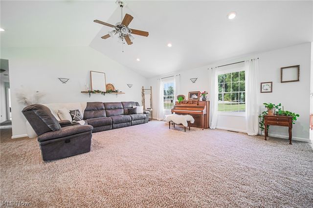 9554 Dover Road, Apple Creek, OH 44606