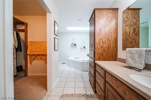 9554 Dover Road, Apple Creek, OH 44606