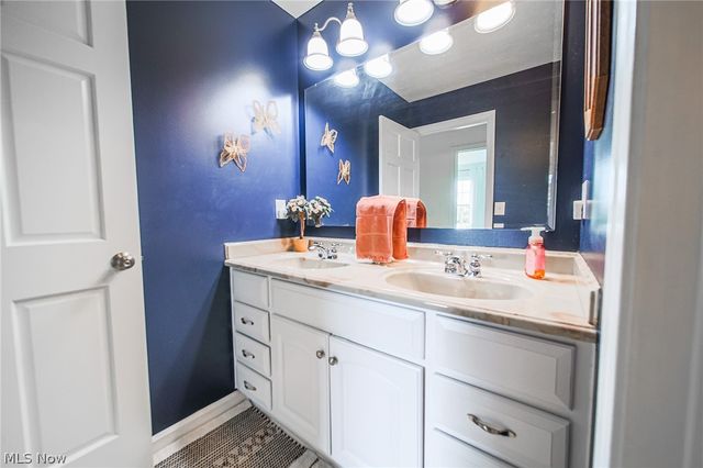 9554 Dover Road, Apple Creek, OH 44606