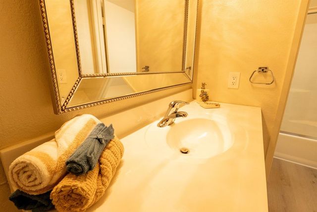 595 Blossom Way 10, Hayward, CA 94541