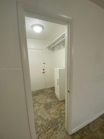 820 NW 87th Ave 313, Miami, FL 33172