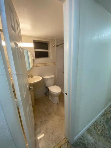 820 NW 87th Ave 313, Miami, FL 33172