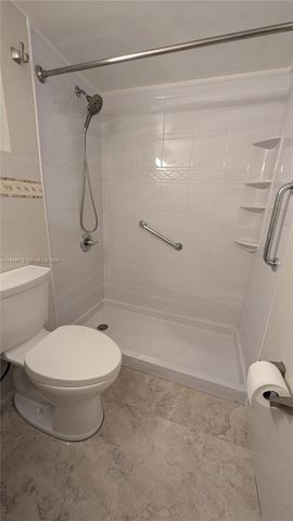 820 NW 87th Ave 313, Miami, FL 33172