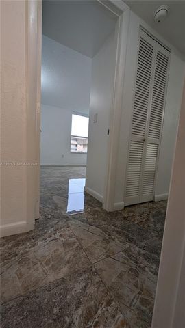 820 NW 87th Ave 313, Miami, FL 33172