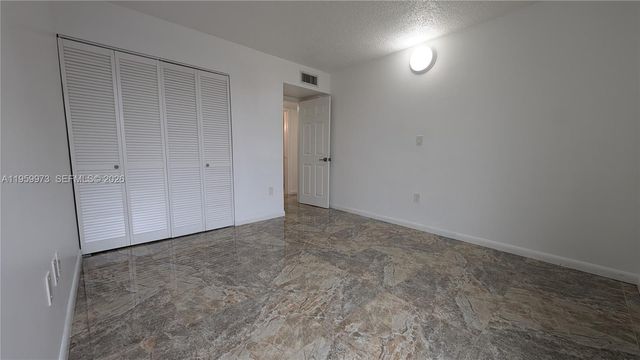 820 NW 87th Ave 313, Miami, FL 33172