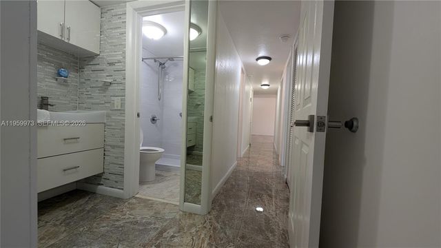 820 NW 87th Ave 313, Miami, FL 33172