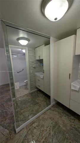 820 NW 87th Ave 313, Miami, FL 33172