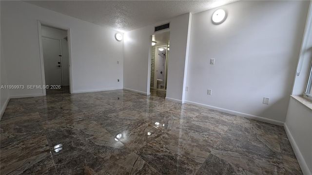 820 NW 87th Ave 313, Miami, FL 33172