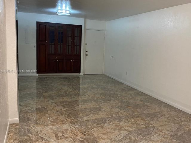 820 NW 87th Ave 313, Miami, FL 33172