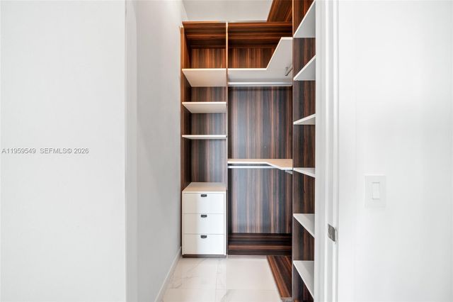 480 NE 31st St PH5101, Miami, FL 33137