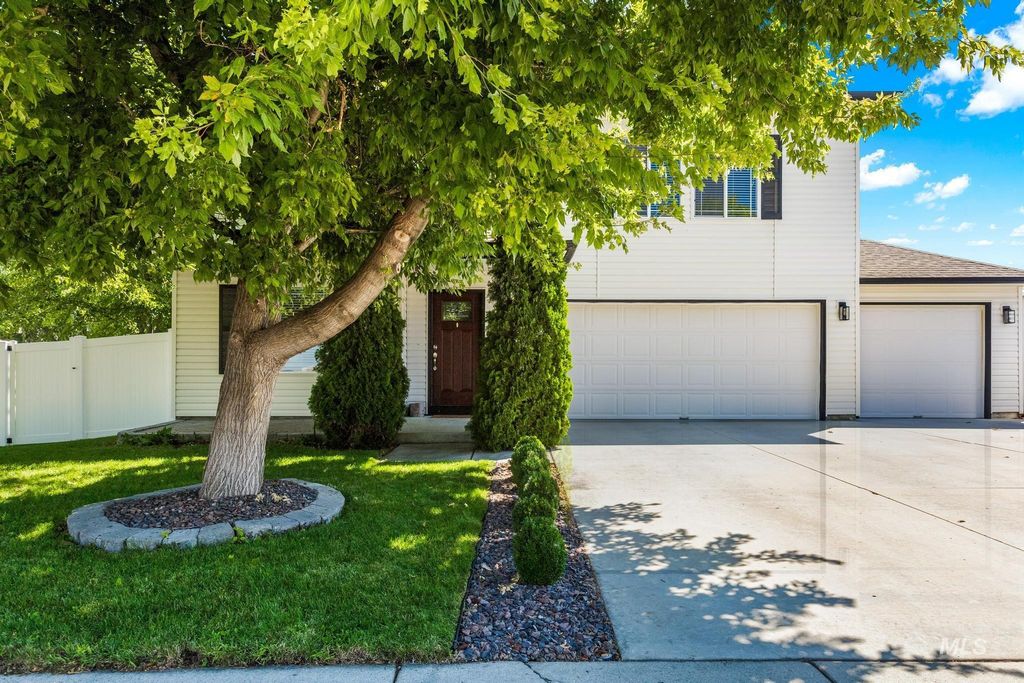 364 S. Wagontown Ave, Kuna, ID 83634
