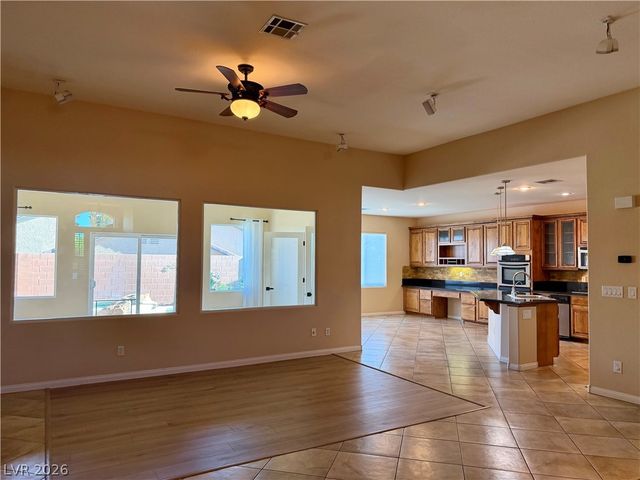 10119 Reflection Brook Avenue, Las Vegas, NV 89148