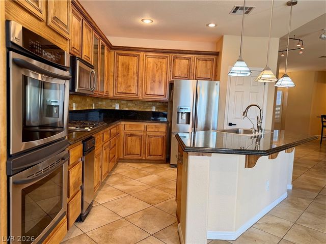 10119 Reflection Brook Avenue, Las Vegas, NV 89148