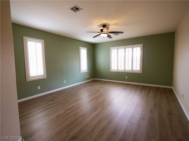 10119 Reflection Brook Avenue, Las Vegas, NV 89148