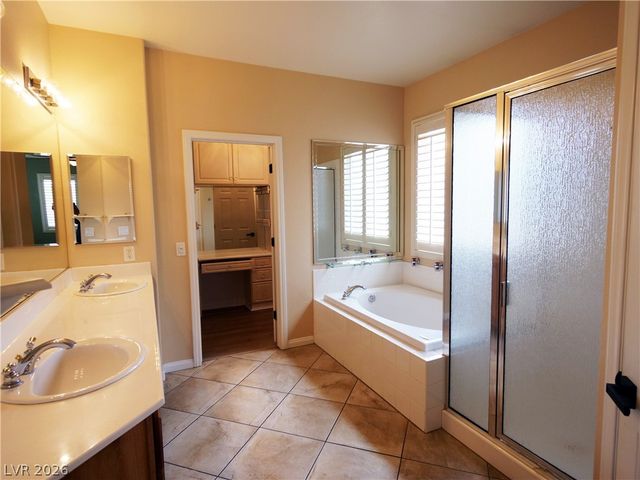 10119 Reflection Brook Avenue, Las Vegas, NV 89148