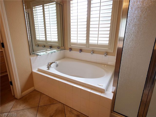 10119 Reflection Brook Avenue, Las Vegas, NV 89148