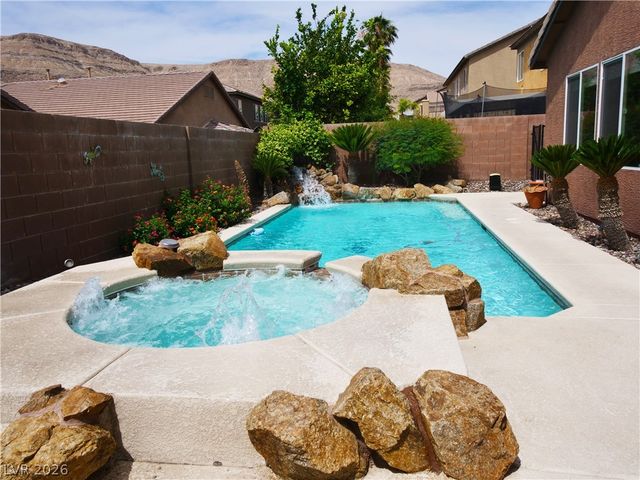 10119 Reflection Brook Avenue, Las Vegas, NV 89148