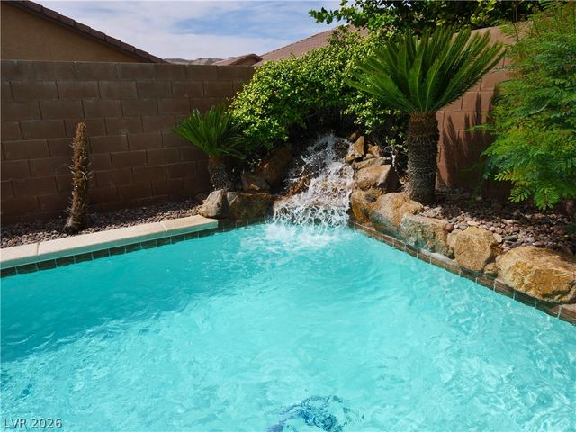 10119 Reflection Brook Avenue, Las Vegas, NV 89148