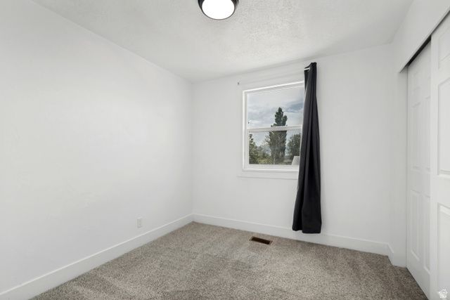 10313 S COUNTRYWOOD DR, Sandy, UT 84092