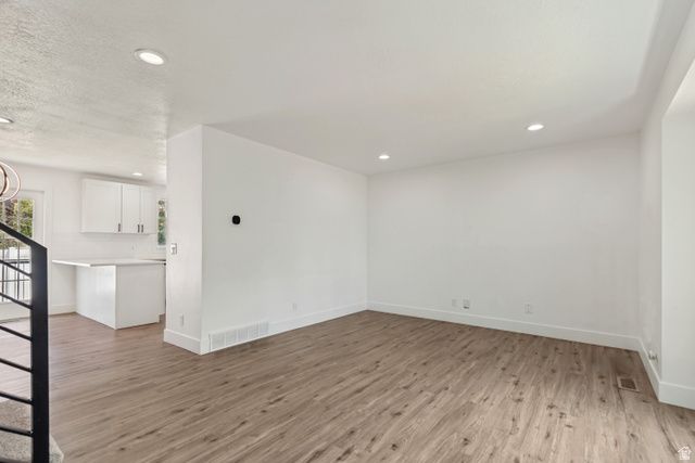 10313 S COUNTRYWOOD DR, Sandy, UT 84092
