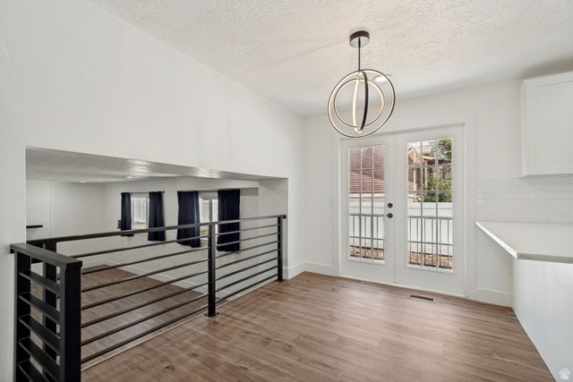 10313 S COUNTRYWOOD DR, Sandy, UT 84092