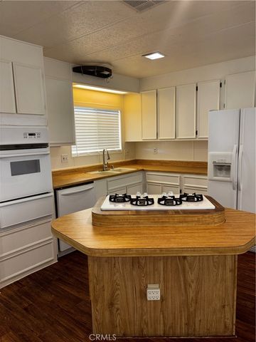 48303 20th Street West 130, Lancaster, CA 93534