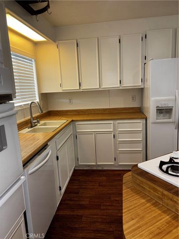 48303 20th Street West 130, Lancaster, CA 93534