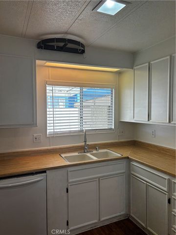 48303 20th Street West 130, Lancaster, CA 93534