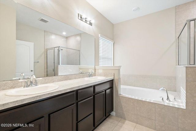 5677 KELLAR Circle, Jacksonville, FL 32218