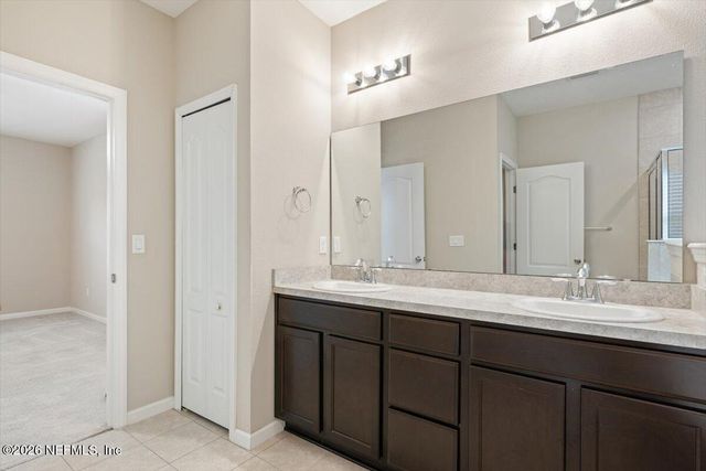 5677 KELLAR Circle, Jacksonville, FL 32218