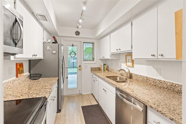 3711 ALMERIA AVENUE 3N, Sarasota, FL 34239