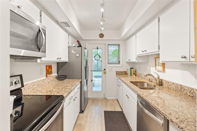 3711 ALMERIA AVENUE 3N, Sarasota, FL 34239