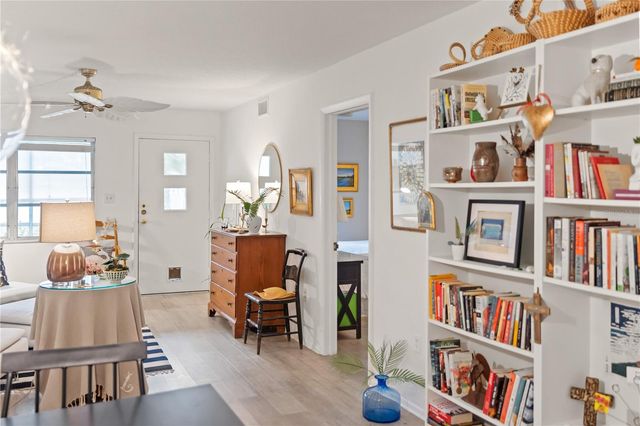 3711 ALMERIA AVENUE 3N, Sarasota, FL 34239