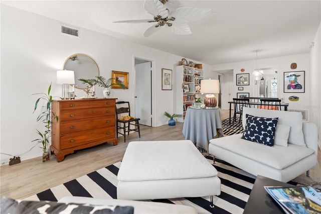 3711 ALMERIA AVENUE 3N, Sarasota, FL 34239