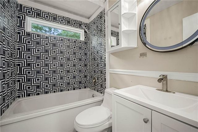 8231 Pinebough Avenue, Mobile, AL 36695