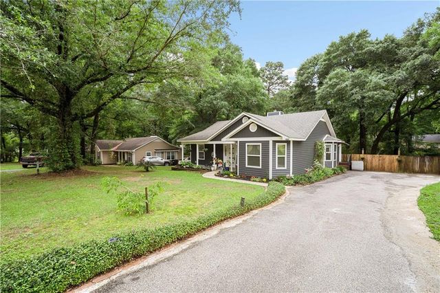 8231 Pinebough Avenue, Mobile, AL 36695