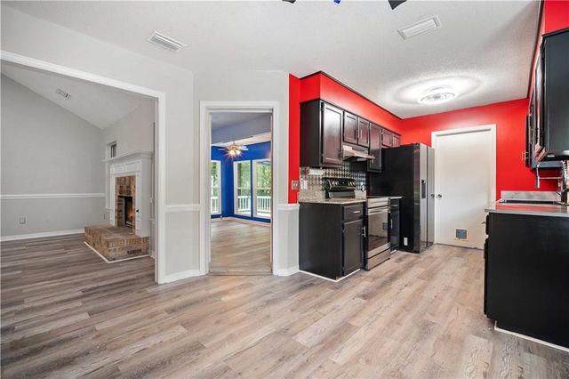 8231 Pinebough Avenue, Mobile, AL 36695
