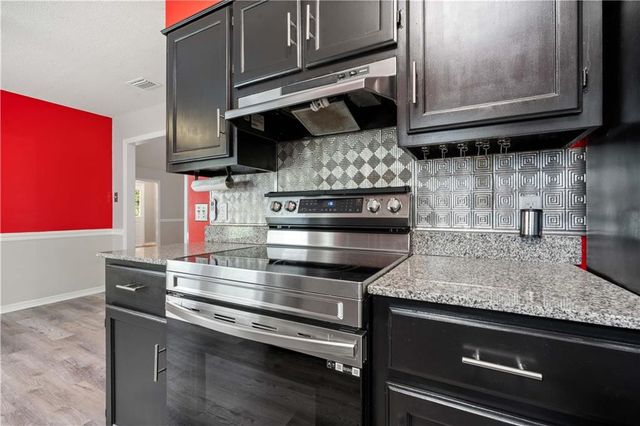 8231 Pinebough Avenue, Mobile, AL 36695