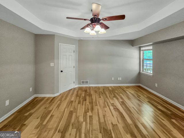 450 Loneoak Drive, Senoia, GA 30276
