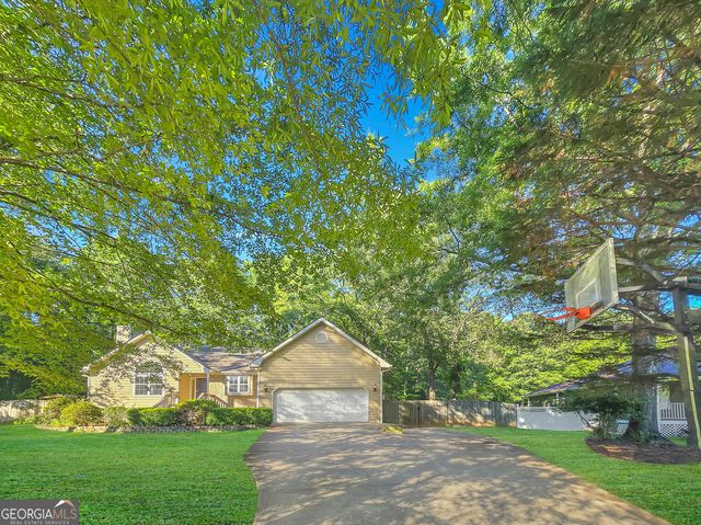 450 Loneoak Drive, Senoia, GA 30276