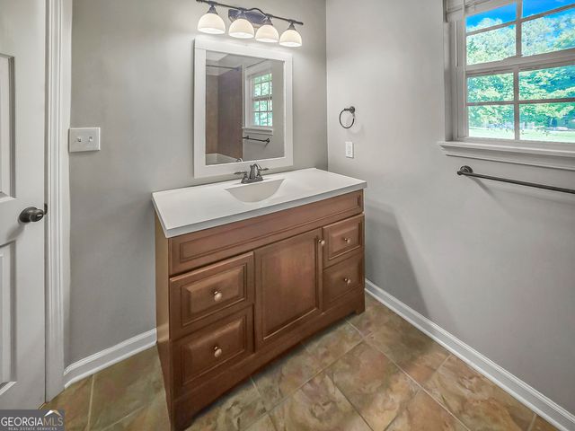 450 Loneoak Drive, Senoia, GA 30276