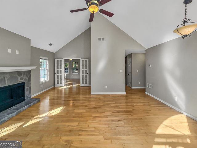 450 Loneoak Drive, Senoia, GA 30276