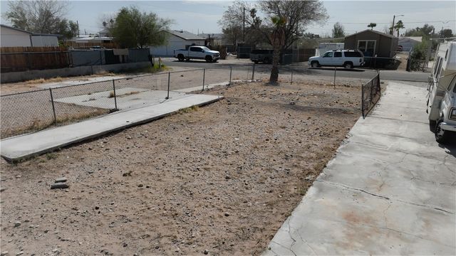 399 Rio Grande Way, Bullhead City, AZ 86442