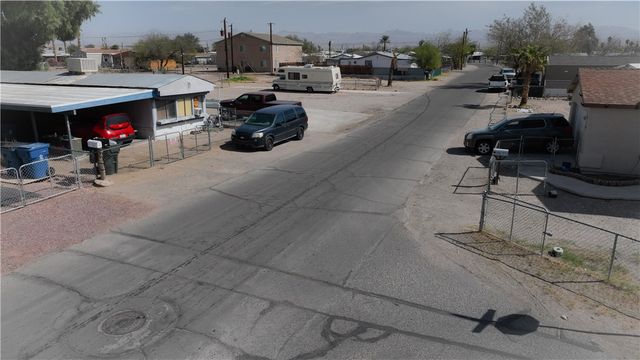 399 Rio Grande Way, Bullhead City, AZ 86442