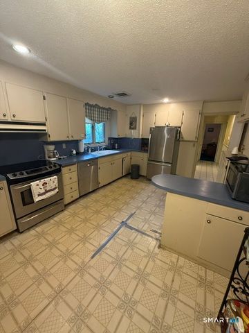 104 Sunset Road, Newington, CT 06111