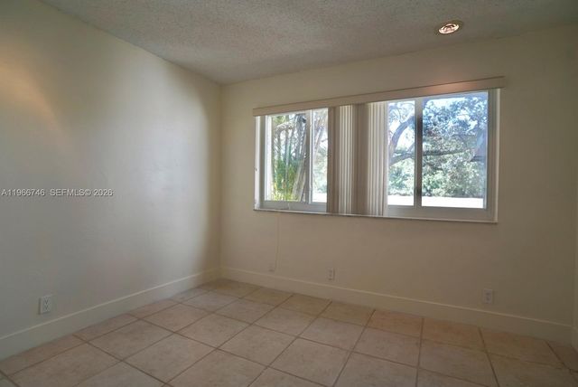 6555 NW 99th Ave B20, Tamarac, FL 33321