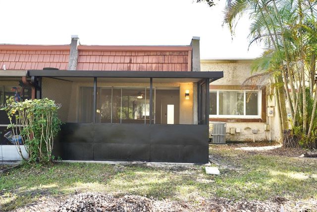 6555 NW 99th Ave B20, Tamarac, FL 33321