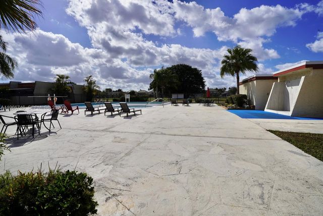 6555 NW 99th Ave B20, Tamarac, FL 33321